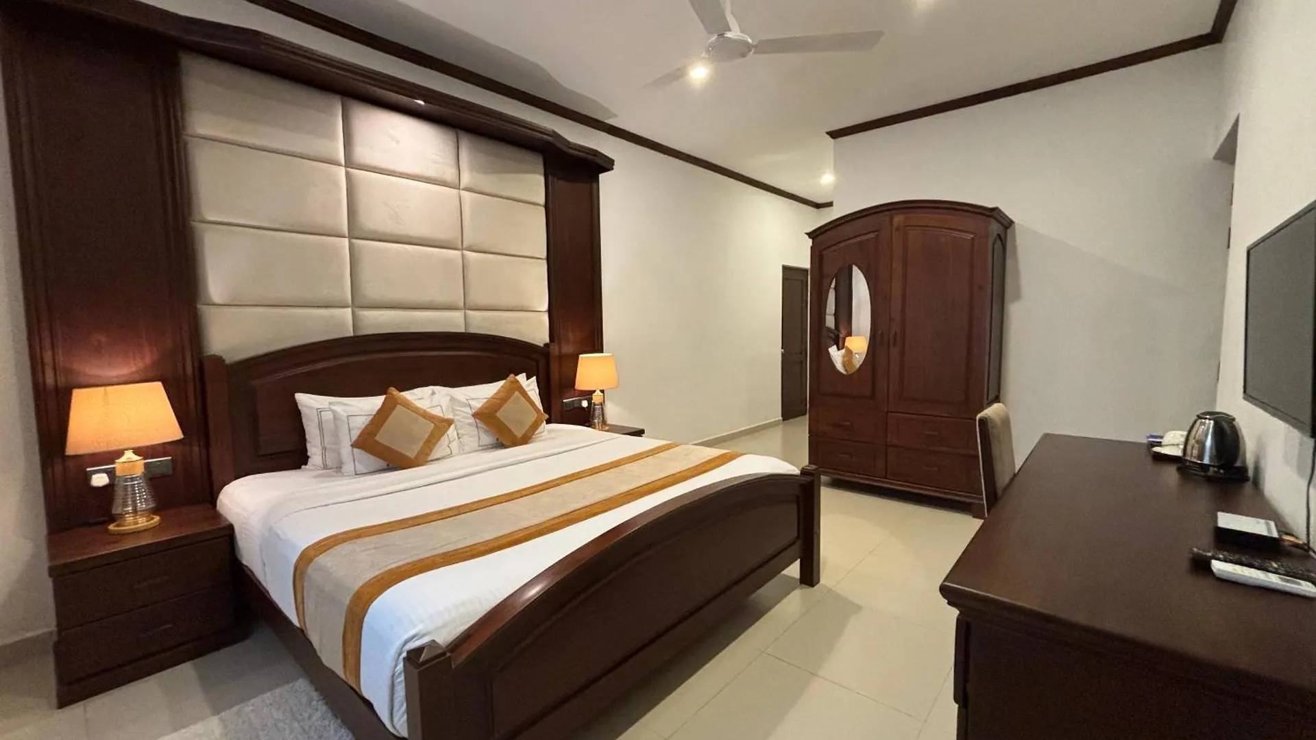 Hotel Serenity Villa Digana Kandy