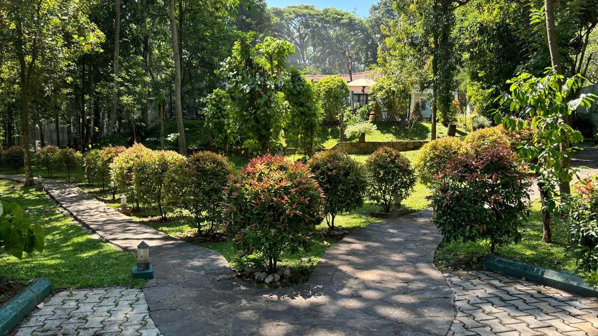 Hotel Serenity Villa Digana Kandy