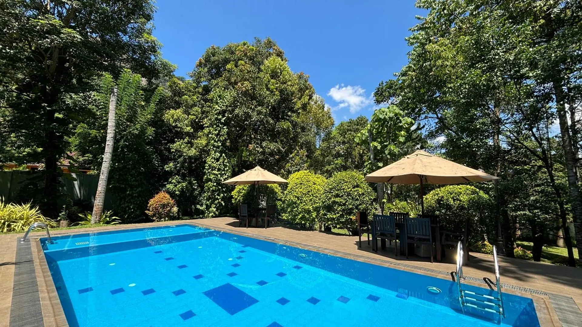 Hotel Serenity Villa Digana Kandy
